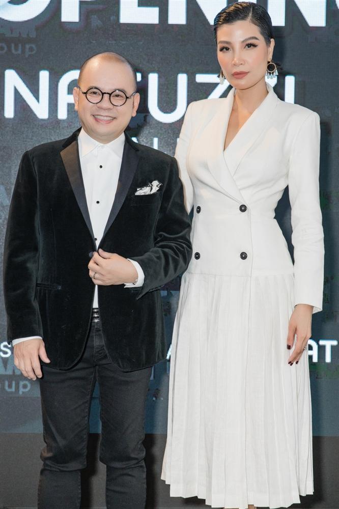 Ở tuổi 43, siêu mẫu đình đám một thời Vũ Cẩm Nhung trẻ đẹp không ngờ-1