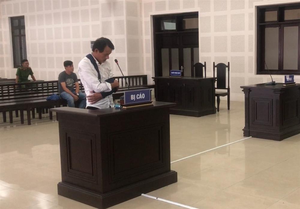 Bực tức vì bị cắm sừng, người đàn ông giết phi công, rạch mặt vợ cũ-1