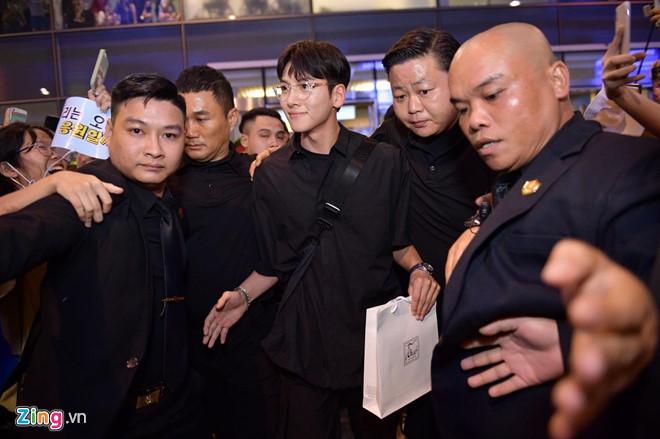 Ảnh hot nhất ngày: Hari Won khiến vạn người ghen nổ mắt khi chụp hình với nam thần Ji Chang Wook-3