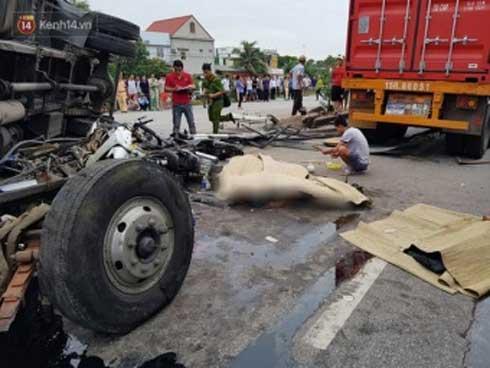 Hải Dương: Khởi tố bị can, bắt tạm giam tài xế xe tải bị lật đè tử vong 5 người trên quốc lộ