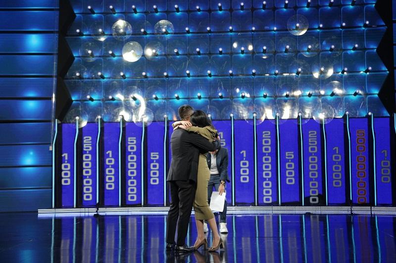 Lỡ đặt bút ký hợp đồng giao ước, Thủy Tiên - Công Vinh mất trắng nửa tỷ khi tham gia gameshow-7