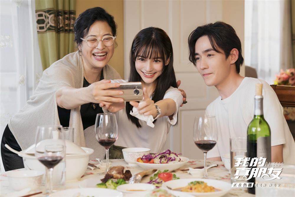 10 nữ chính phim truyền hình hot nhất nửa đầu năm 2019: Triệu Lệ Dĩnh đứng số 2, vậy ai là số 1?-1