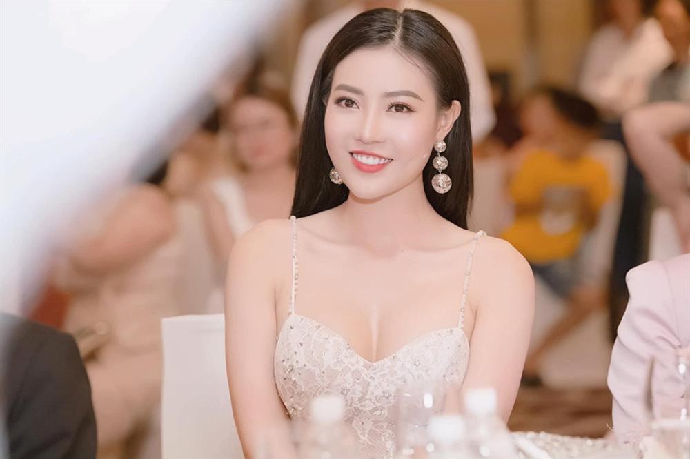 Thanh Hương Quỳnh búp bê bị chồng cấm đóng cảnh cưỡng hiếp-1