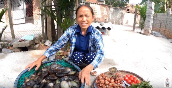 Bất ngờ thay đổi cách làm clip, bà Tân Vlog khiến ai cũng bất ngờ với phong cách độc đáo có 1 - 0 - 2-2