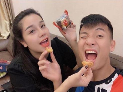 Đăng ảnh ngọt ngào, Bùi Tiến Dũng vẫn bị vợ sắp cưới tố 'ăn tham'