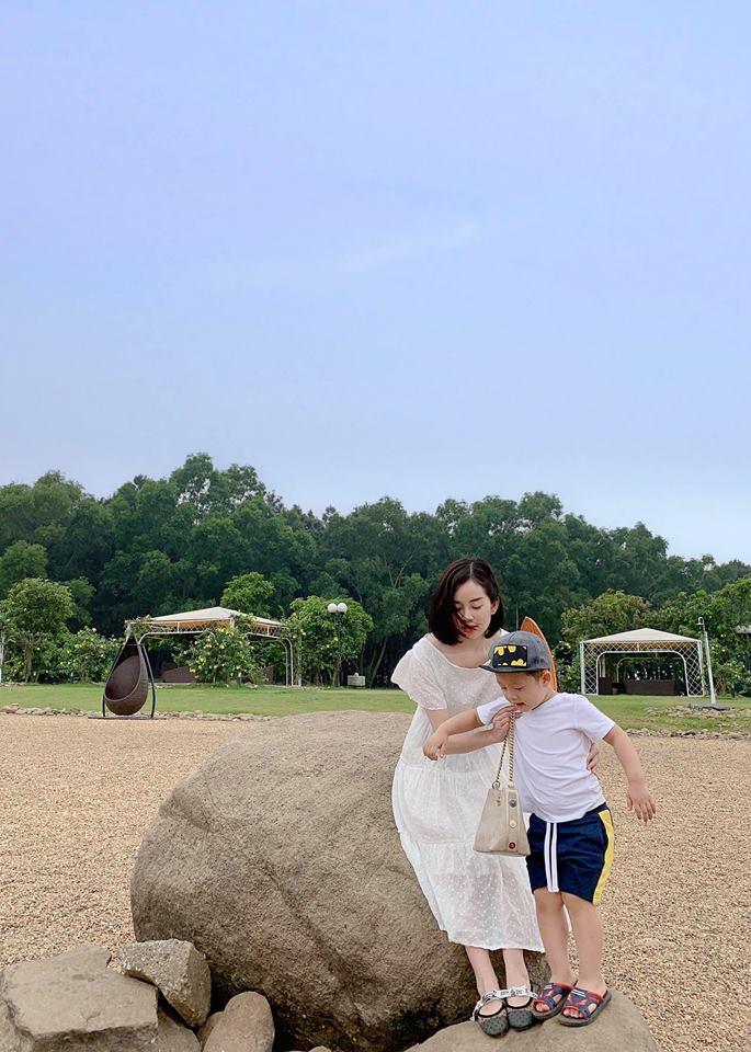 Ly Kute khoe khoảnh khắc đáng yêu siêu cấp của con trai, người yêu mến chỉ ra điểm đặc biệt qua một bức ảnh-1