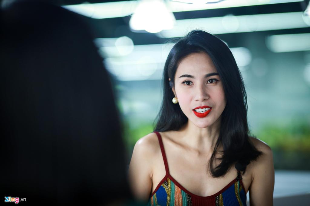 Thủy Tiên tiết lộ sở hữu biệt thự, xe sang và hàng chục tỷ ở tuổi 34-10