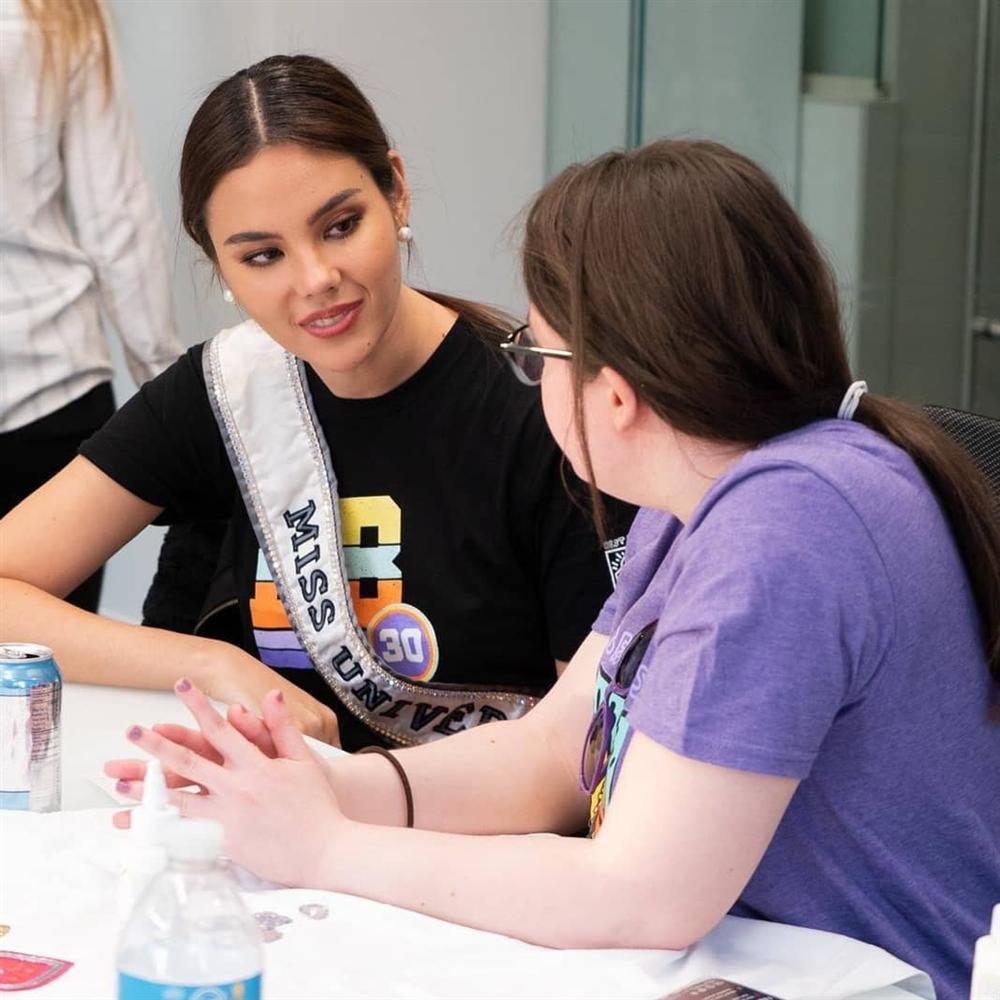 Bản tin Hoa hậu Hoàn vũ 27/7: Hoàng Thùy ăn mặc hổ báo nhưng lại để lộ khuyết điểm sắc vóc trước dàn đối thủ-8