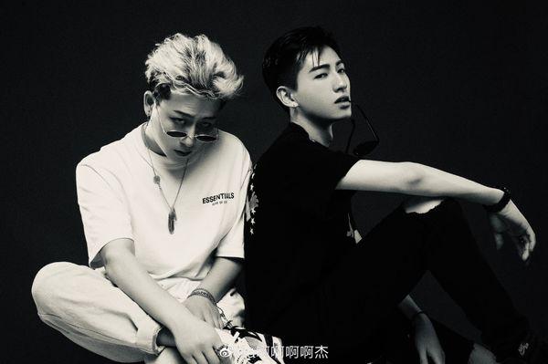 Tìm ra danh tính soái ca mặc sơ mi trắng chơi nhạc DJ trong loạt video triệu view, nhìn ảnh đời thường còn lịm tim hơn nhiều-8