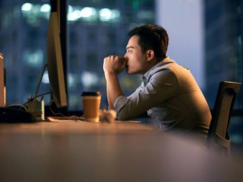 Đang ngây ngất ôm tình cũ bốc lửa, gã đàn ông lạ ập vào, tôi ôm nỗi nhục ê chề-2