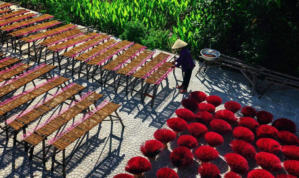 Say đắm trước vẻ đẹp độc đáo của các làng hương khắp 3 miền-6