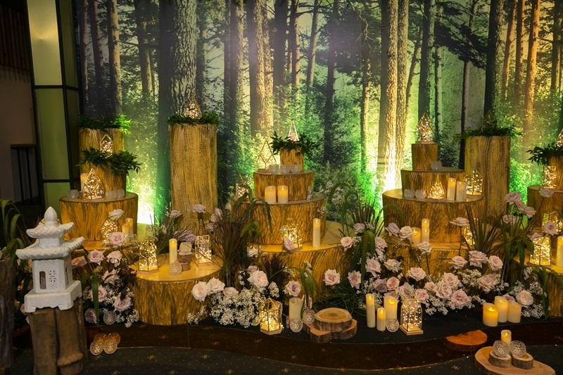 HOT: Hé lộ không gian tiệc cưới đẹp xuất sắc như khu rừng nhiệt đới của Cường Đô La - Đàm Thu Trang-10