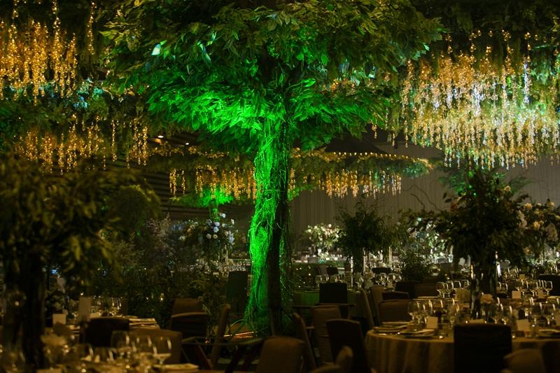 HOT: Hé lộ không gian tiệc cưới đẹp xuất sắc như khu rừng nhiệt đới của Cường Đô La - Đàm Thu Trang-16
