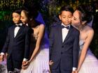 ẢNH HOT NHẤT NGÀY: Cô dâu Đàm Thu Trang âu yếm hôn má bé Subeo trong tiệc cưới