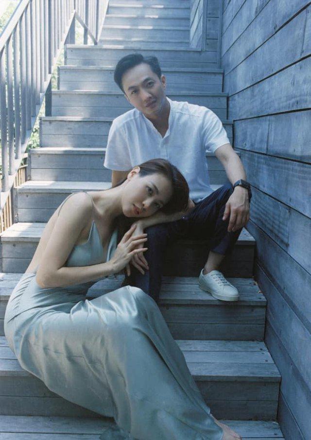 Trước thềm đám cưới tình cũ, Hà Hồ diện trang phục đơn giản, vui vẻ check-in Facebook-3