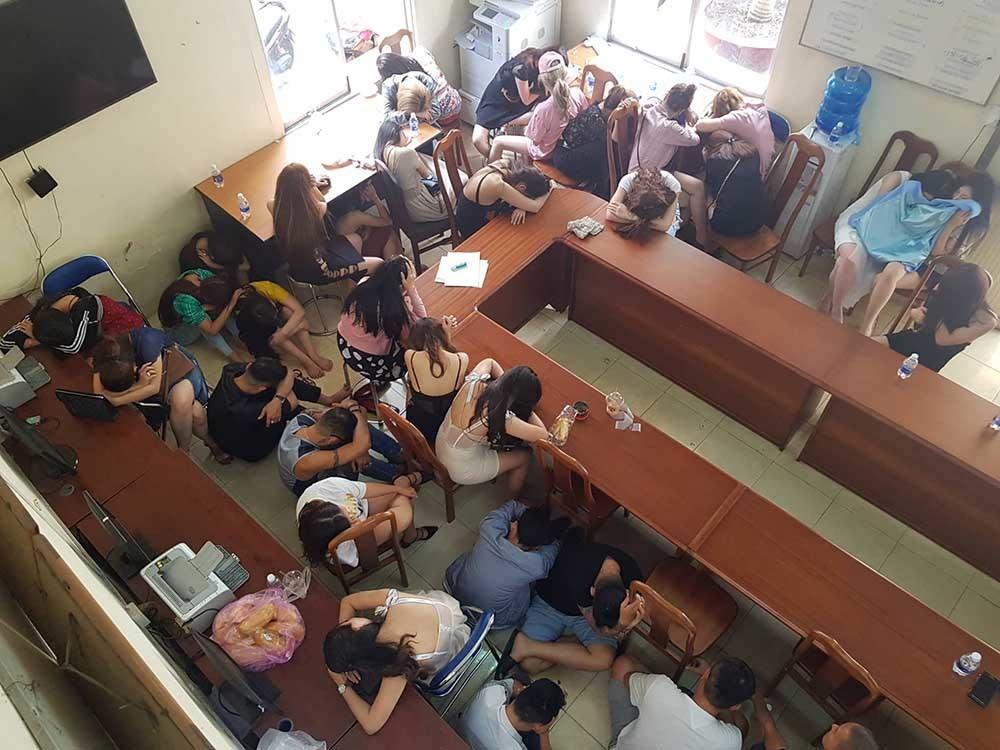 Lần đầu tiên xử lý hình sự chủ vũ trường ăn chơi nổi tiếng ở Sài Gòn-2