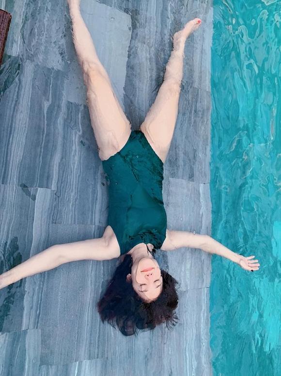 Đăng ảnh mặc đồ bơi, MC Cát Tường không quên đe trước: coi cấm chê bai-5