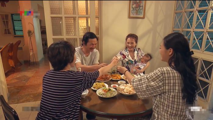 Về Nhà Đi Con hé lộ kẻ thứ 3 phá đám tình cảm của Huệ và Quốc-6