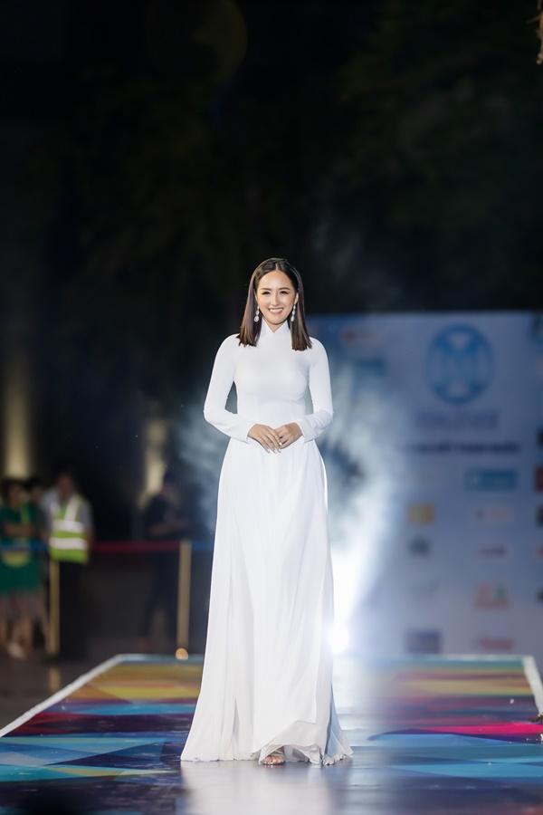 Nam Em già đau già đớn khi sánh vai với Mai Phương Thúy dù nhỏ hơn gần chục tuổi-3