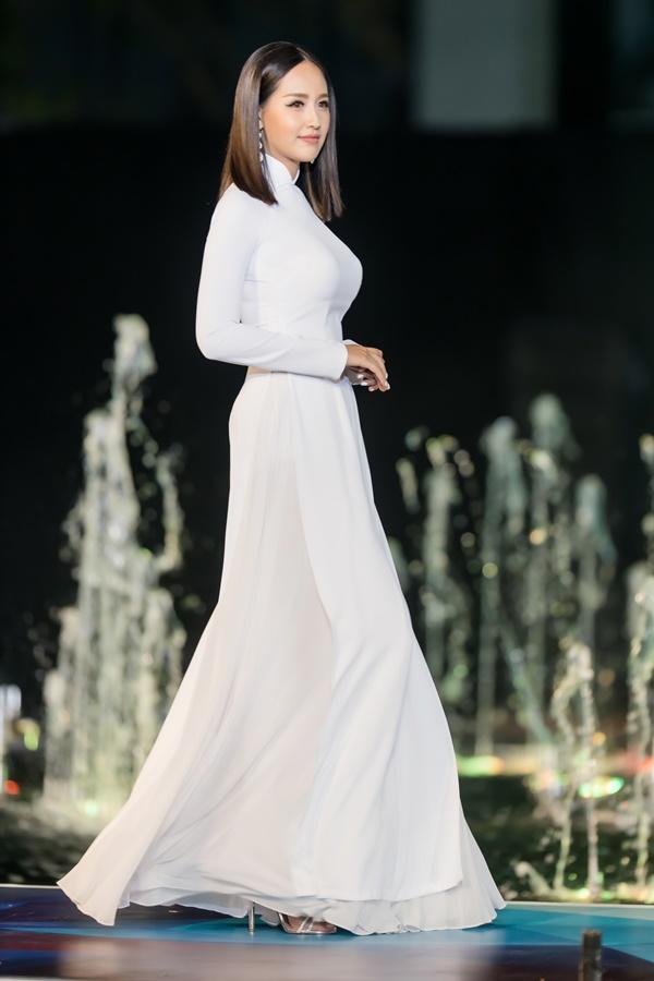 Nam Em già đau già đớn khi sánh vai với Mai Phương Thúy dù nhỏ hơn gần chục tuổi-4