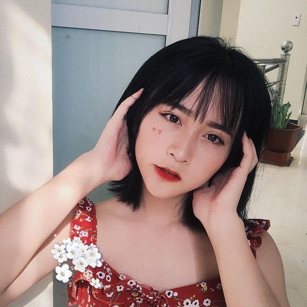 Chỉ với bức ảnh cầm biển trong hoạt động ngoại khóa của trường, nữ sinh Sơn La bị truy lùng vì nụ cười gây nghiện người xem-7