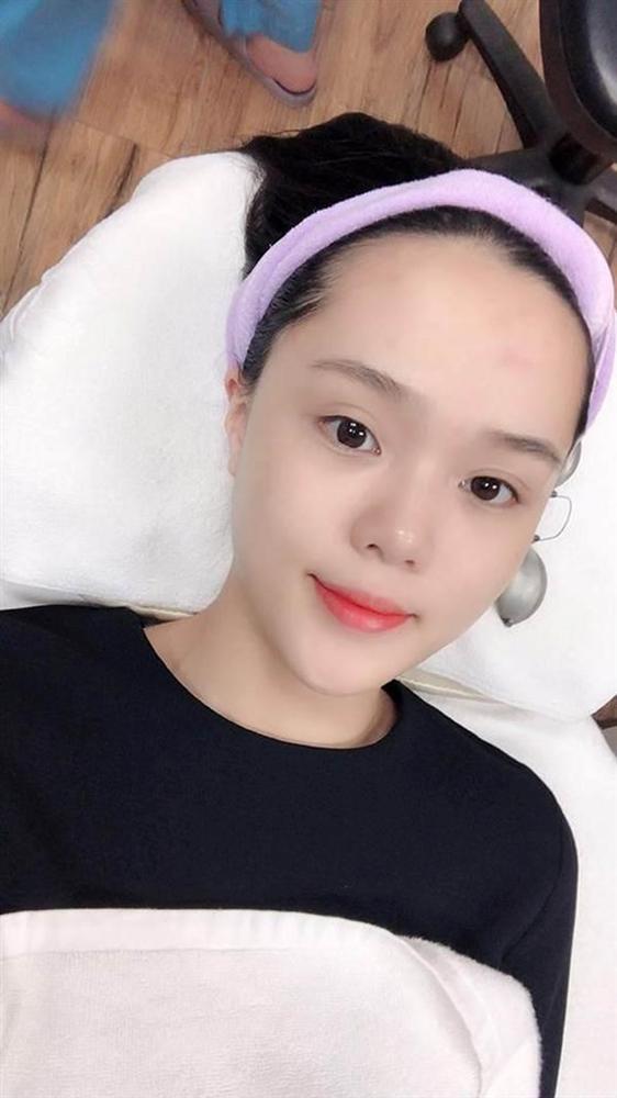 Bạn gái Quang Hải, Duy Mạnh và loạt WAGs Việt tự tin khoe mặt mộc-4