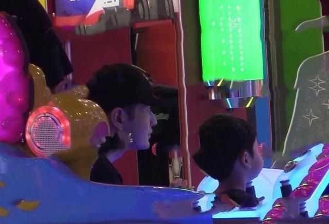 Angela Baby lạnh nhạt trong khi Huỳnh Hiểu Minh cố gắng níu giữ hôn nhân?-7