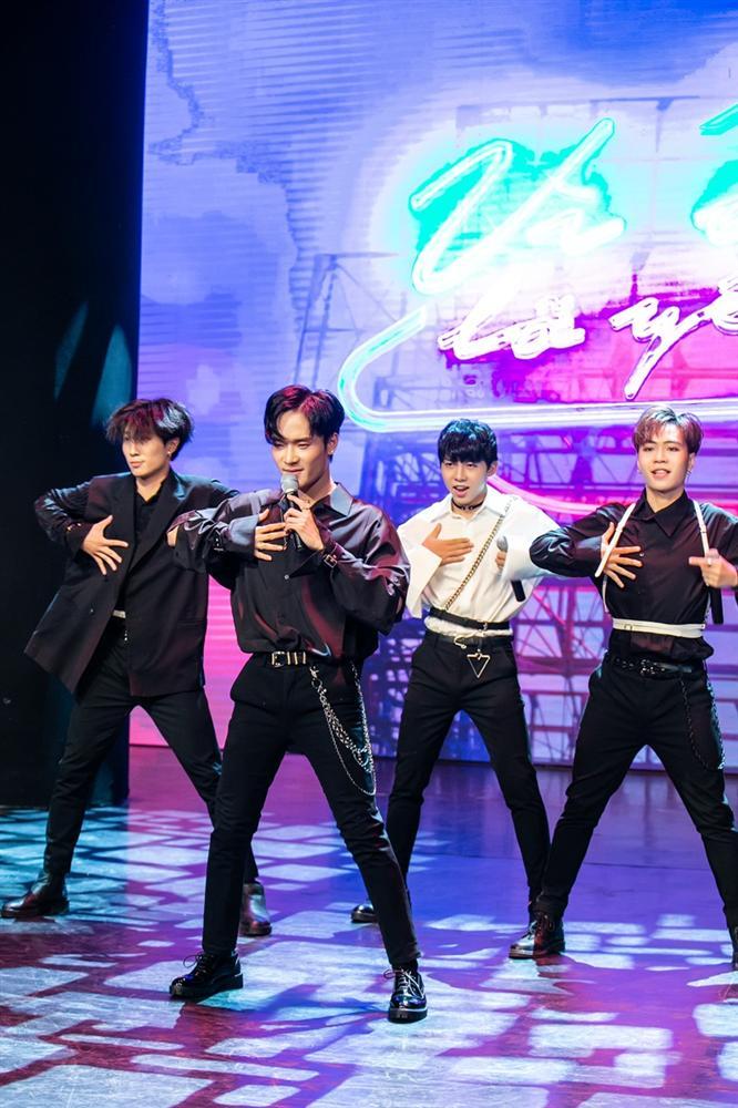 Chào đón nhóm nhạc mới gia nhập showbiz, đàn anh Tùng Dương ân cần dặn dò: Hãy biết lắng nghe nhau-5