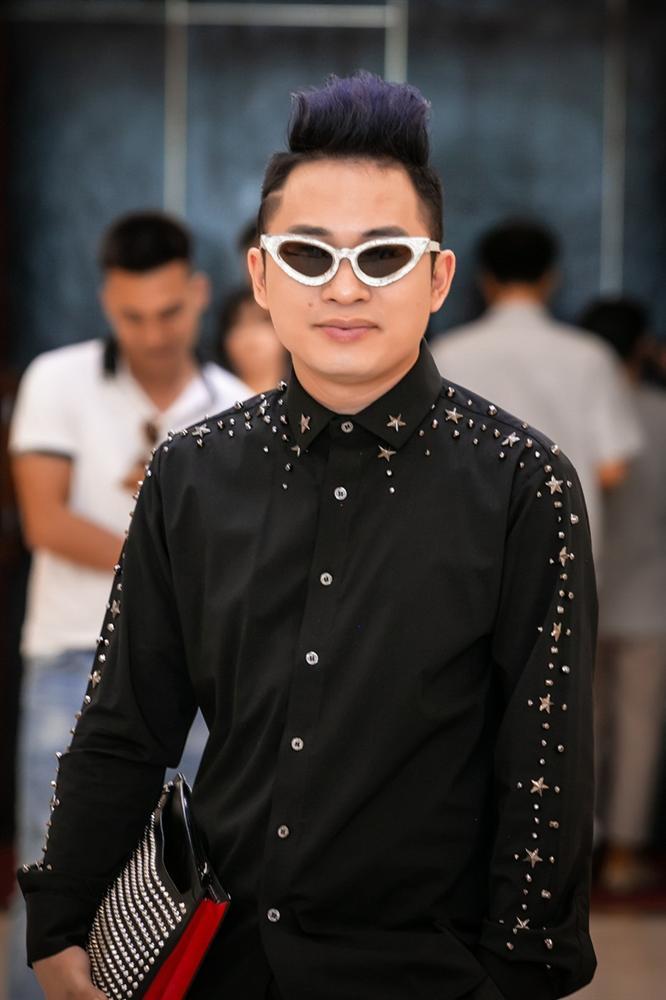 Chào đón nhóm nhạc mới gia nhập showbiz, đàn anh Tùng Dương ân cần dặn dò: Hãy biết lắng nghe nhau-2