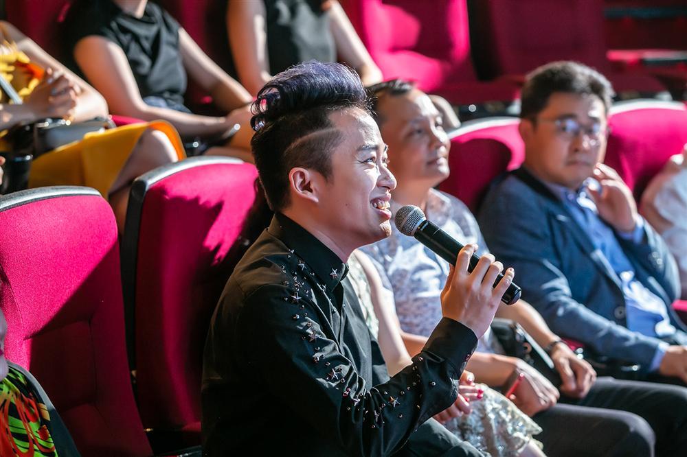 Chào đón nhóm nhạc mới gia nhập showbiz, đàn anh Tùng Dương ân cần dặn dò: Hãy biết lắng nghe nhau-14