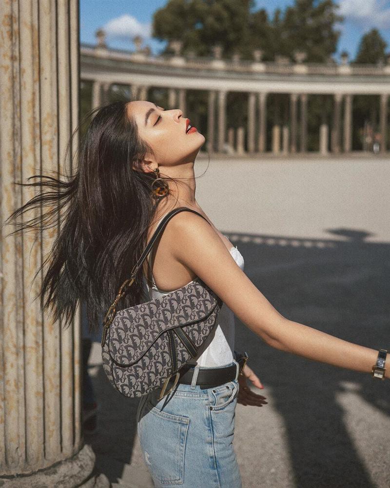 Hô biến vòng 1 từ lép kẹp sang căng đầy, Chi Pu bị nghi vừa trải qua phẫu thuật thẩm mỹ-2