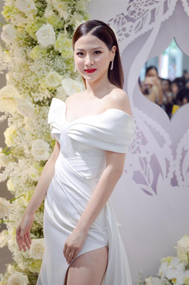 Baifern - mỹ nhân cực phẩm của Chiếc lá cuốn bay tự cộng thêm tuổi với layout trang điểm đậm-4