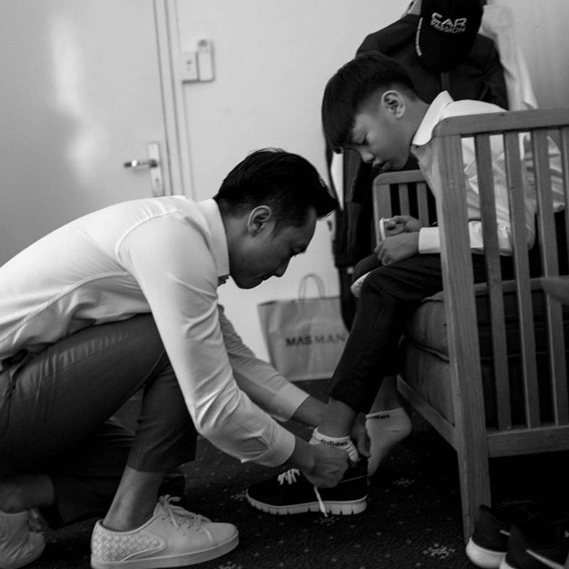 Vui duyên mới với Đàm Thu Trang, Cường Đô La vẫn không quên chăm sóc Subeo đến tận chân răng-1