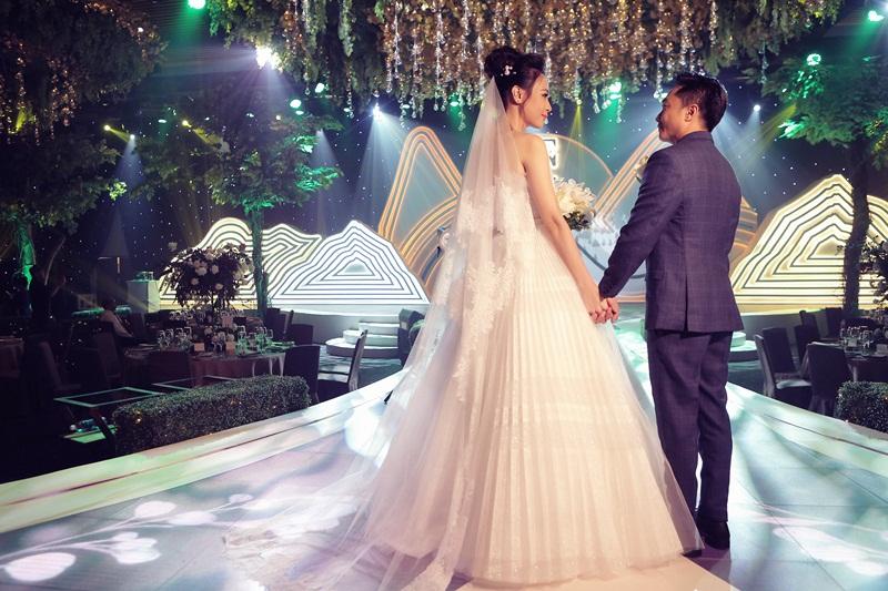 Vui duyên mới với Đàm Thu Trang, Cường Đô La vẫn không quên chăm sóc Subeo đến tận chân răng-9