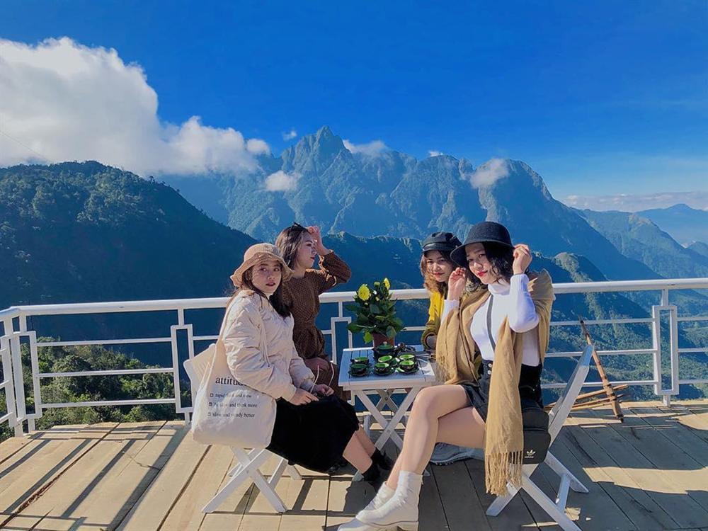 Góc sống ảo săn mây đình đám trên đèo Ô Quy Hồ trước khi bị tháo dỡ-5