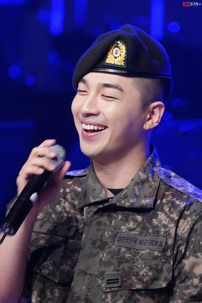 Những nghệ sĩ thần tượng Hàn Quốc có tuổi thơ chật vật-3