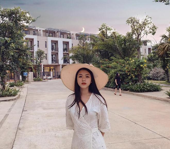 Nhan sắc nổi bật ở tuổi thiếu nữ của các con nhà sao Việt-3