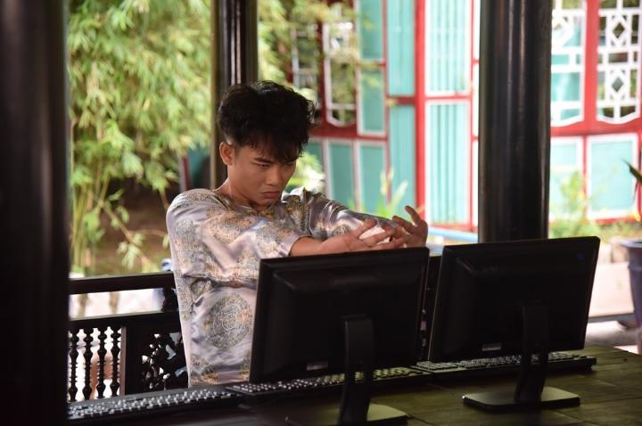 BB Trần mở đại hội giải nghiệp xuất sắc, quẩy vũ điệu đau tay cực sung trong MV parody Để Mị Nói Cho Mà Nghe-6