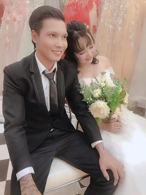 Thánh comment dạo Lộc Idol khoe ảnh chụp bên cô dâu xinh đẹp khiến dân mạng ngã ngửa-1