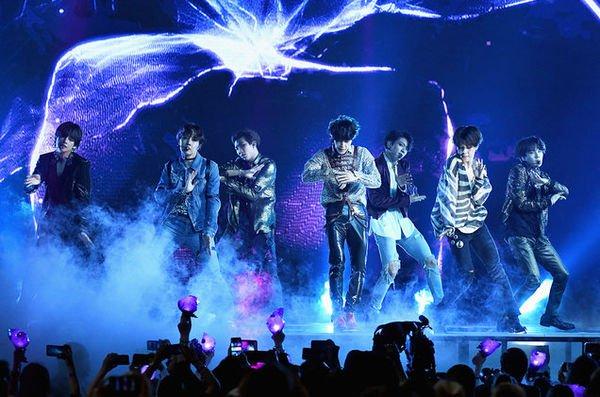Bội thu với Love Yourself: Speak Yourself, BTS chính thức đạt #1 Billboard’s Hot Tours toàn cầu-2
