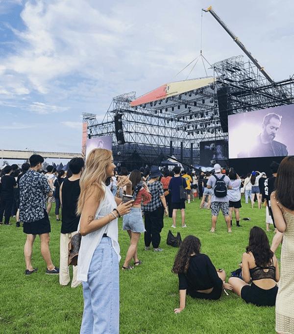 Trình độ soi như cú vọ của fan Kpop: Jennie và LE xuất hiện chung một khung hình với khoảng cách không tưởng-2