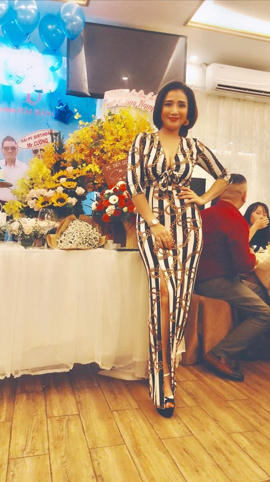 Thúy Nga đăng ảnh đi dự sinh nhật nhưng vòng 1 Cát Tường và gương mặt Lê Giang mới là thứ thu hút mọi ánh mắt-6