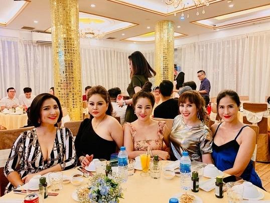 Sau khi bị chê mặt che rồi còn béo như hợi, Vũ Duy Khánh phẫu thuật thẩm mỹ khiến con trai con không nhận ra bố-6