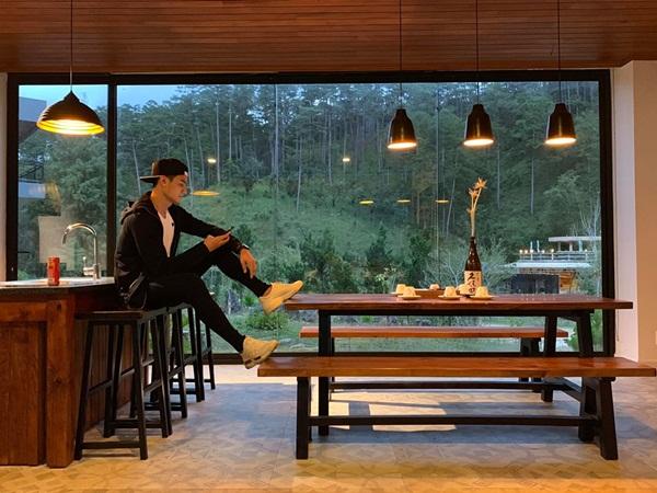 Vĩnh Thụy thừa nhận sống trong khủng hoảng, fan tiếc nuối quãng thời gian bình yên anh từng có với Hoàng Thùy Linh-1