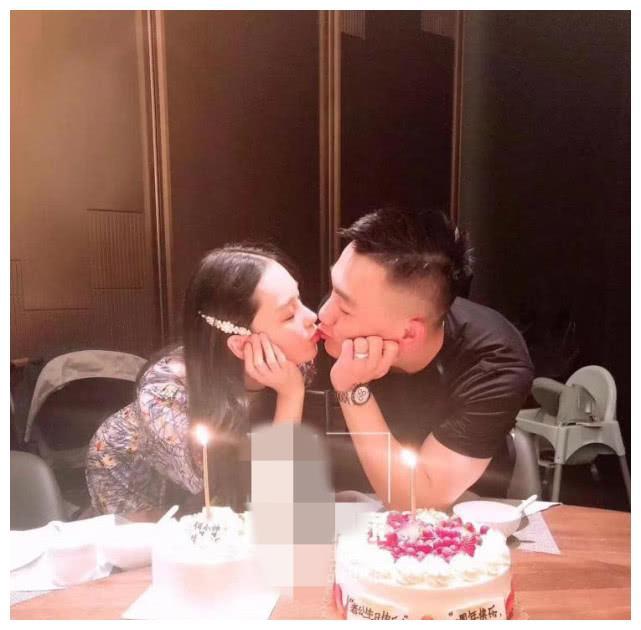 Lý Mạc Sầu Trương Hinh Dư khoe vẻ đẹp quyến rũ, body gợi cảm chỉ sau 4 tháng sinh con-11