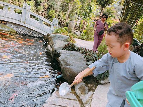 Hiếm hoi mới công khai diện bikini, Ly Kute khiến ai cũng xuýt xoa nhan sắc gái một con trông mòn con mắt-11