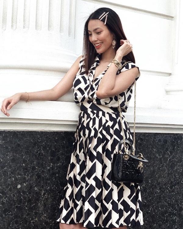 Cùng khoe street style với sắc hồng: Sơn Tùng đỏm dáng - Ngọc Trinh sexy - Phạm Hương cổ điển-7