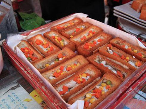 Muốn đi ăn cơm đắt tiền nhưng nhớ ra chưa lĩnh lương, thanh niên sáng tạo khiến ai nấy thán phục-4