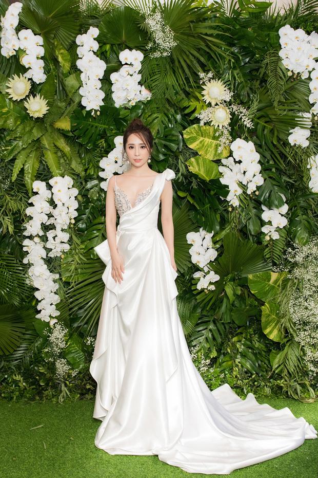 Nhã tiểu tam Quỳnh Nga khoe nhan sắc trong veo với đầm trắng - Tú Hảo chơi lớn với váy xẻ tận xương hông-10