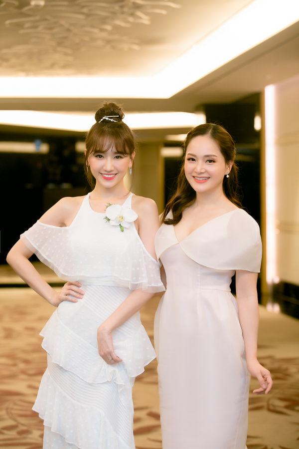 Nhã tiểu tam Quỳnh Nga khoe nhan sắc trong veo với đầm trắng - Tú Hảo chơi lớn với váy xẻ tận xương hông-4